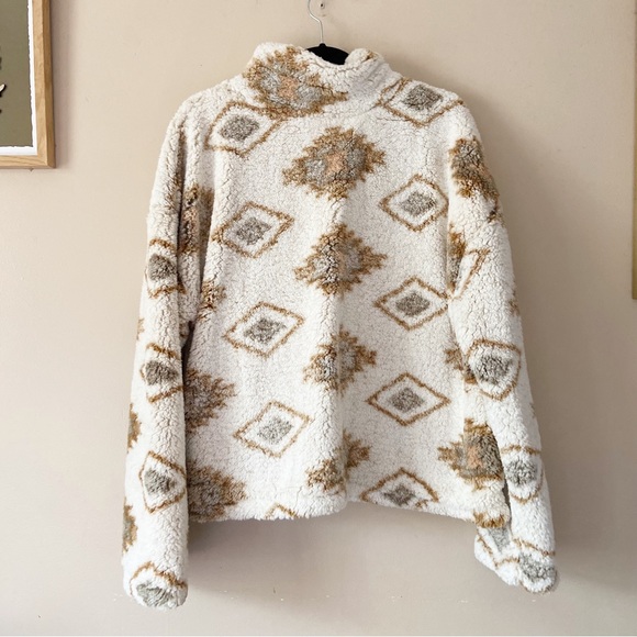 Thread & supply• fluffy soft southwestern print pullover women’s xxl - Picture 12 of 12